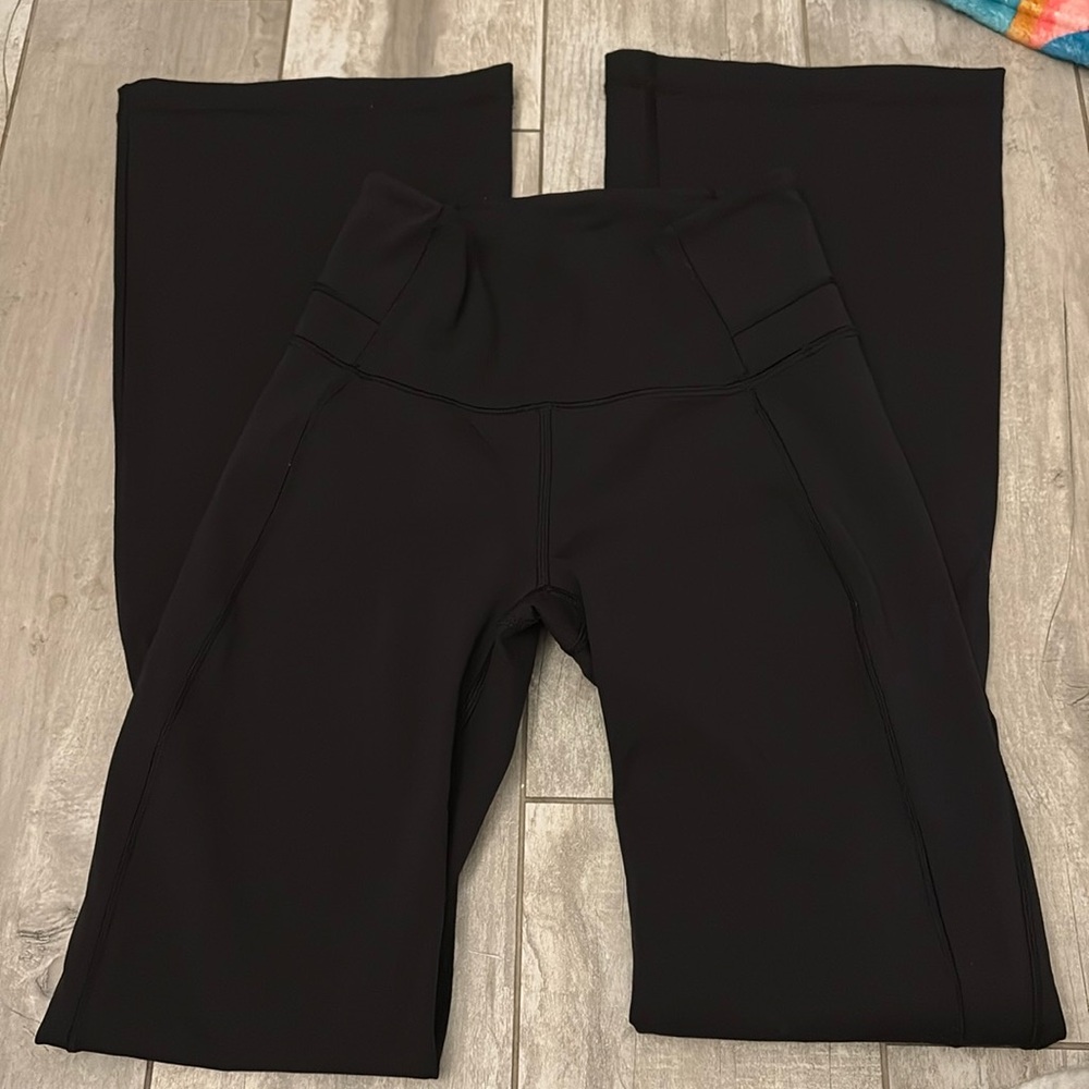 lululemon Groove Pants *Luxtreme 30” Black Size 2